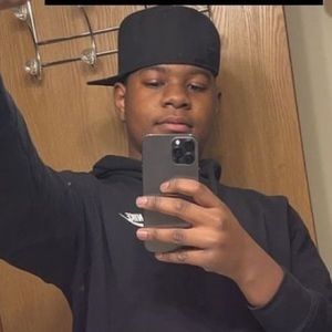 Meet your Posher, Justin